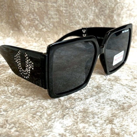 Brand New True Religion Oversized Black Square Sunglasses w/ Rhinestone Logo - Picture 1 of 16